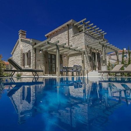 Stone Villa Zahara Liznjan Luaran gambar