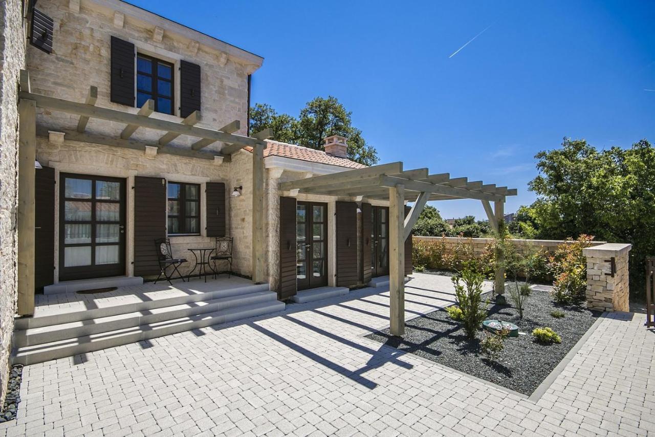 Stone Villa Zahara Liznjan Luaran gambar